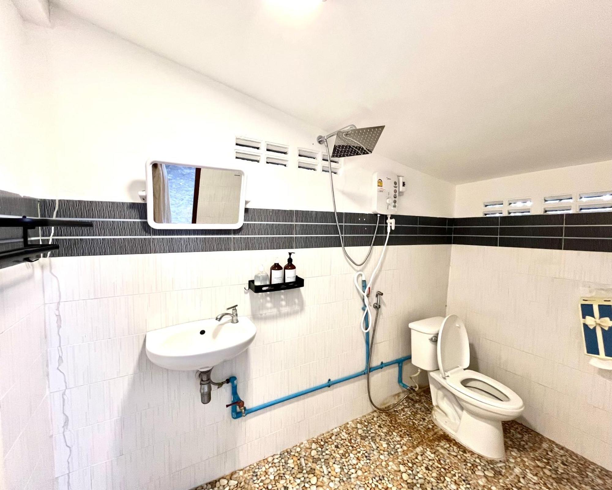 Misfits Hostel פאי מראה חיצוני תמונה